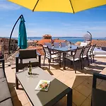 Aryjina Kuca, Studio With Terrace Offering Sea And Mountain Views Kaštela