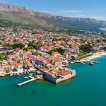 Appartement Aryjina Kuca, Studio With Terrace Offering Sea And Mountain Views