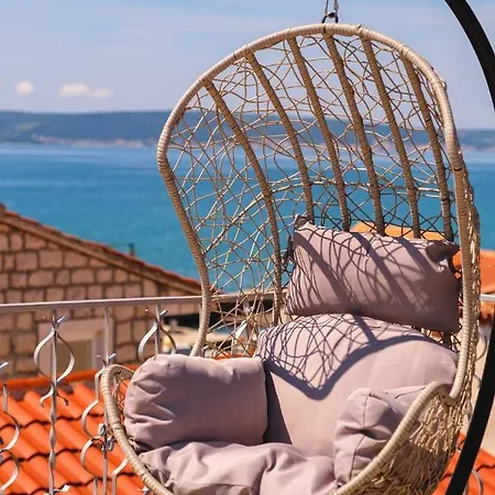 Aryjina Kuca, With Terrace Offering Sea And Mountain Views