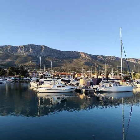 Aryjina Kuca, Mountain & Seaview - Rooftop Terrace Holiday home Kastela
